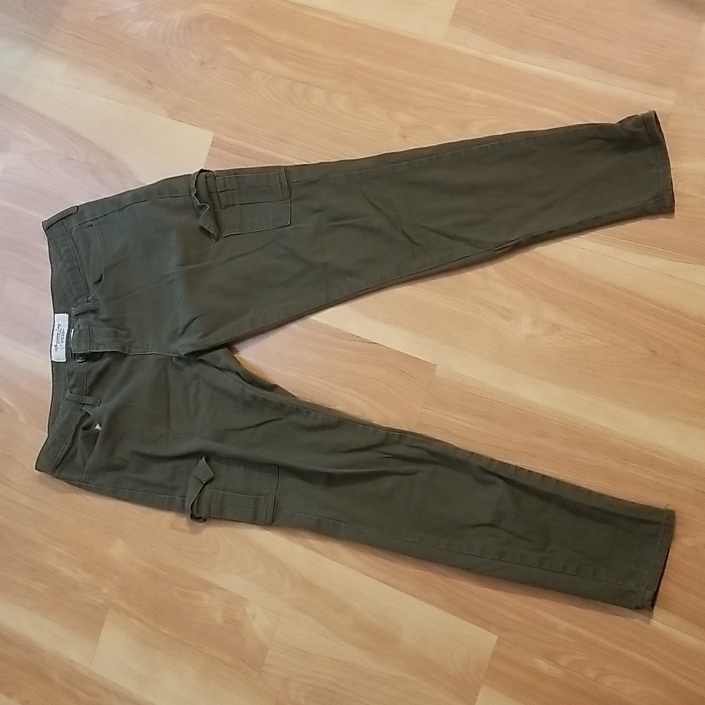 Army green cargo pants